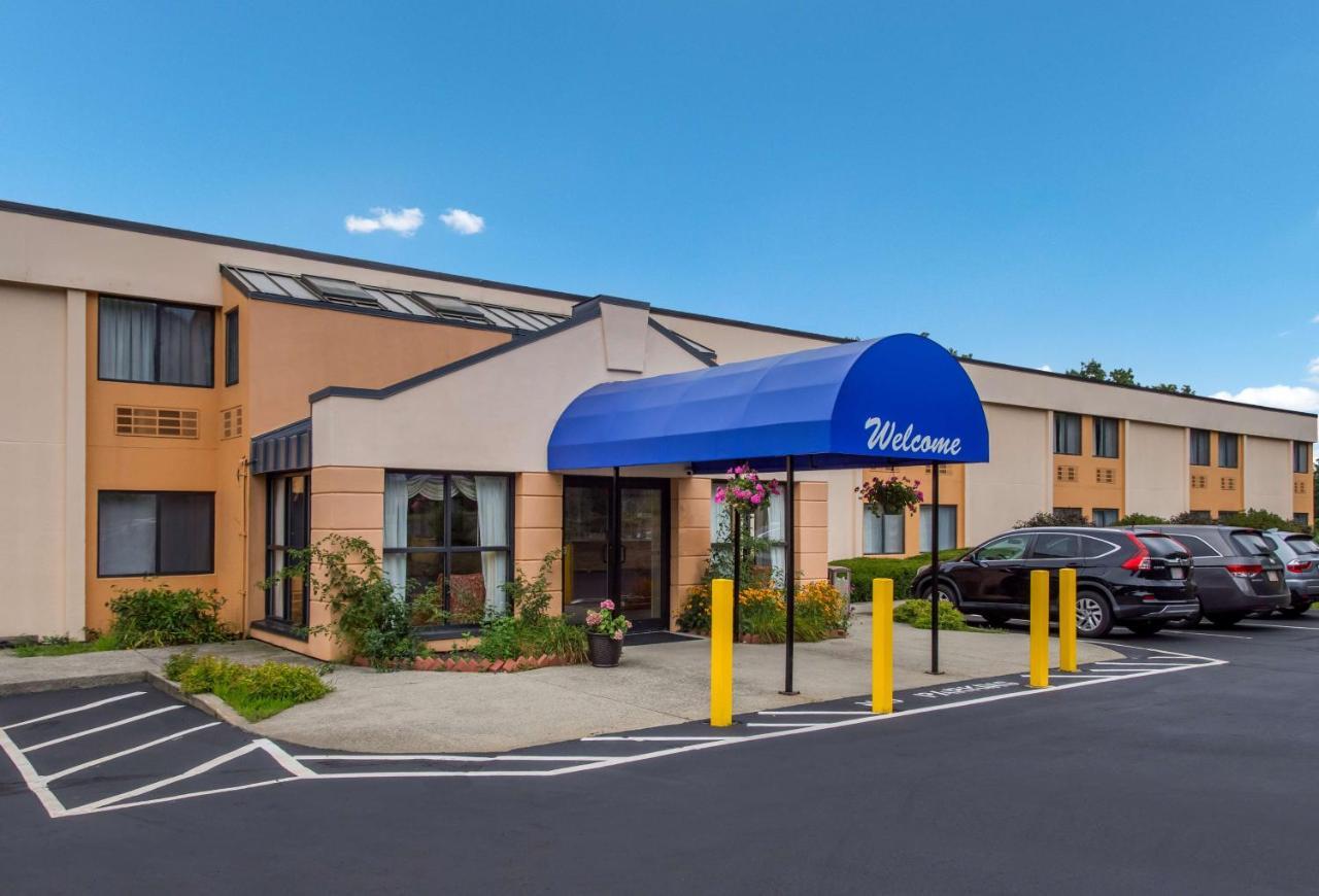 All Seasons Inn & Suites Smithfield Eksteriør billede