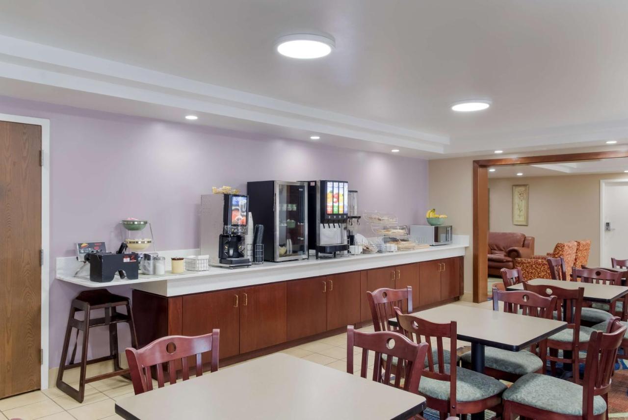 All Seasons Inn & Suites Smithfield Eksteriør billede