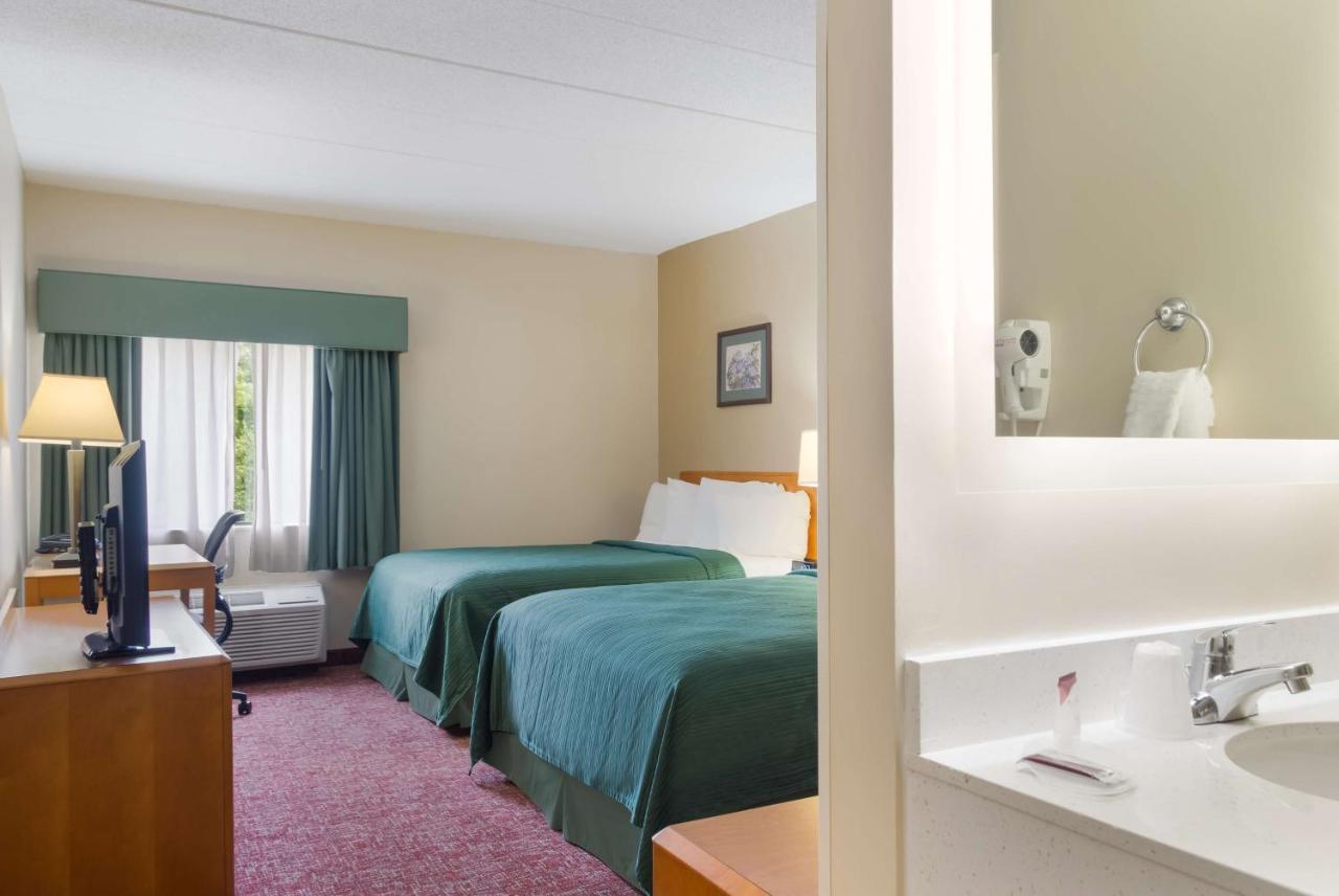 All Seasons Inn & Suites Smithfield Eksteriør billede