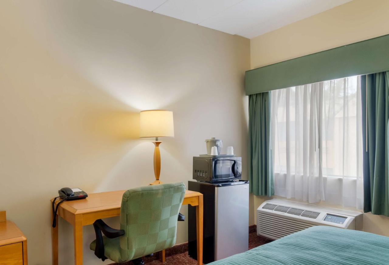 All Seasons Inn & Suites Smithfield Eksteriør billede