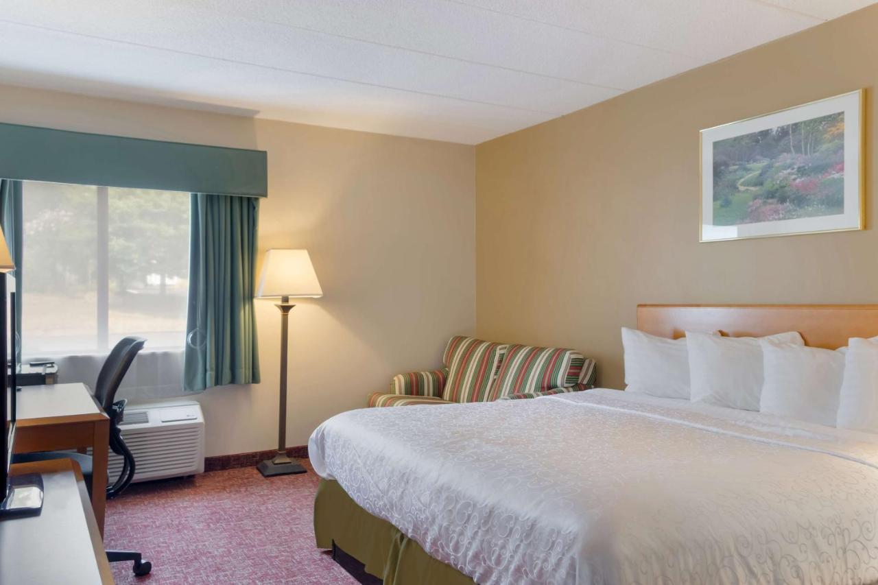 All Seasons Inn & Suites Smithfield Eksteriør billede