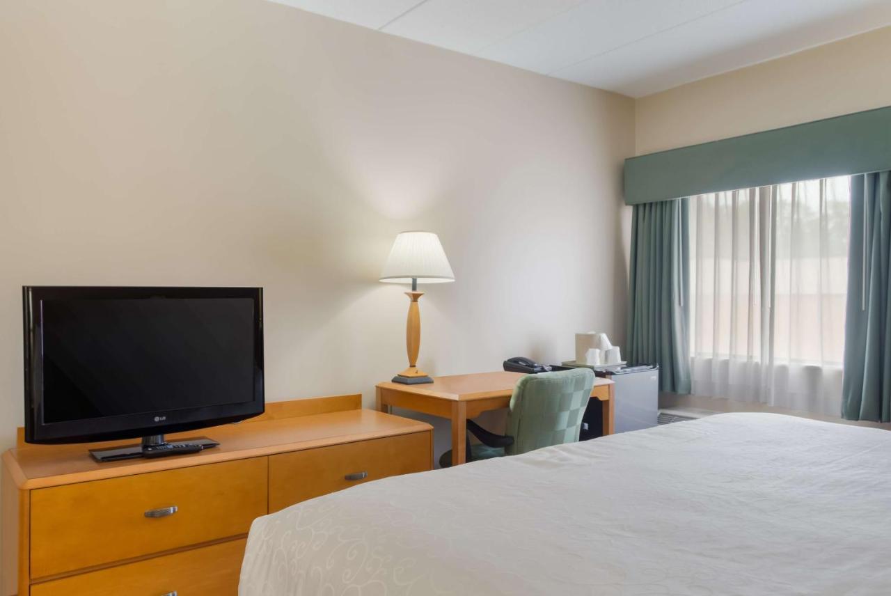 All Seasons Inn & Suites Smithfield Eksteriør billede