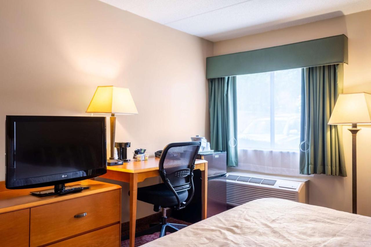 All Seasons Inn & Suites Smithfield Eksteriør billede