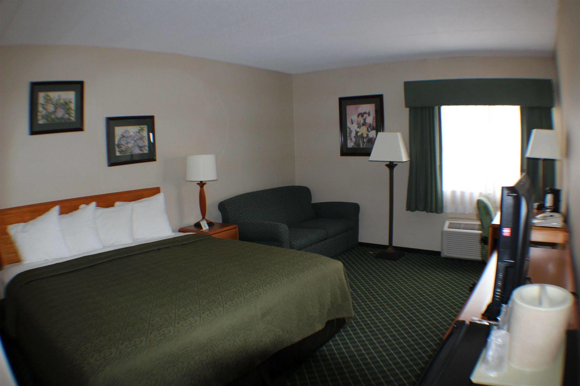 All Seasons Inn & Suites Smithfield Eksteriør billede